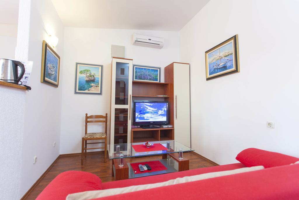 Carolija Apartment Makarska Chambre photo