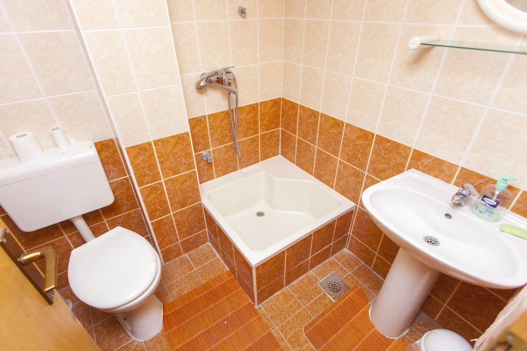 Carolija Apartment Makarska Chambre photo